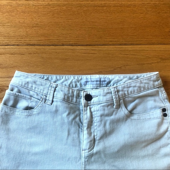 Chicos Platinum Denim beige capri pants size 0; zip front - Picture 2 of 4